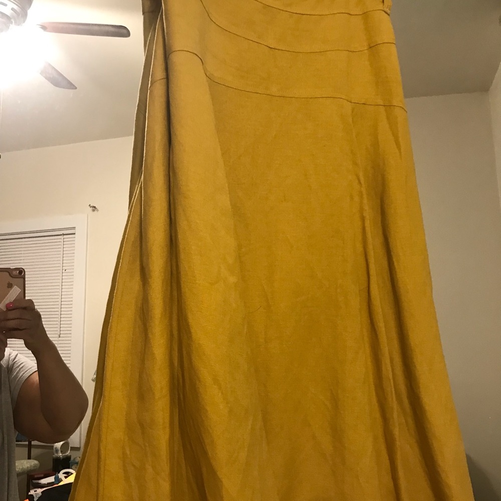 Women’s linen skirt
